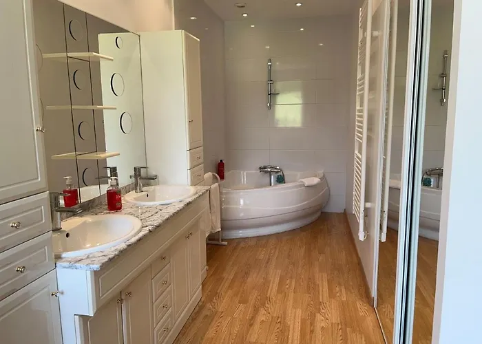 בית נופש Les Terrasses Binel A Ronsac Aigrefeuille