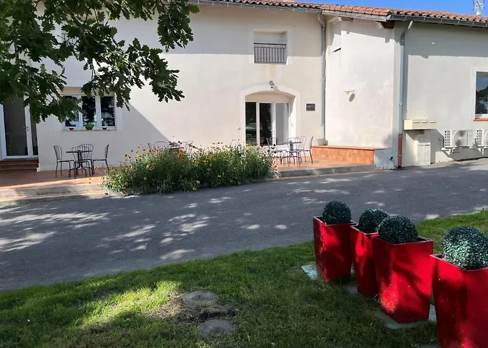 Les Terrasses Binel A Ronsac * Aigrefeuille