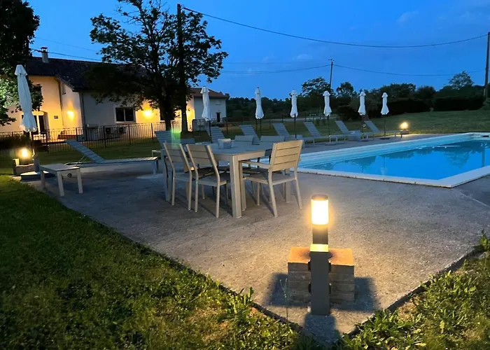 Les Terrasses Binel A Ronsac בית נופש