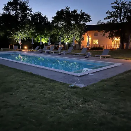 Casa de Férias Les Terrasses Binel à Ronsac Aigrefeuille